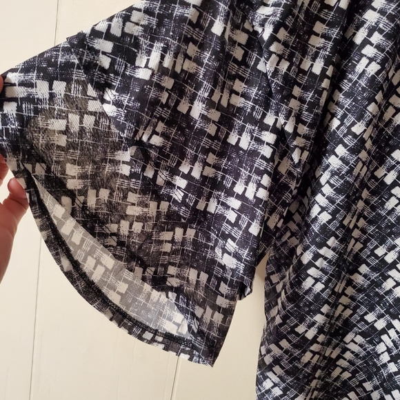 E. Maline Petite Blouse - Picture 4 of 4